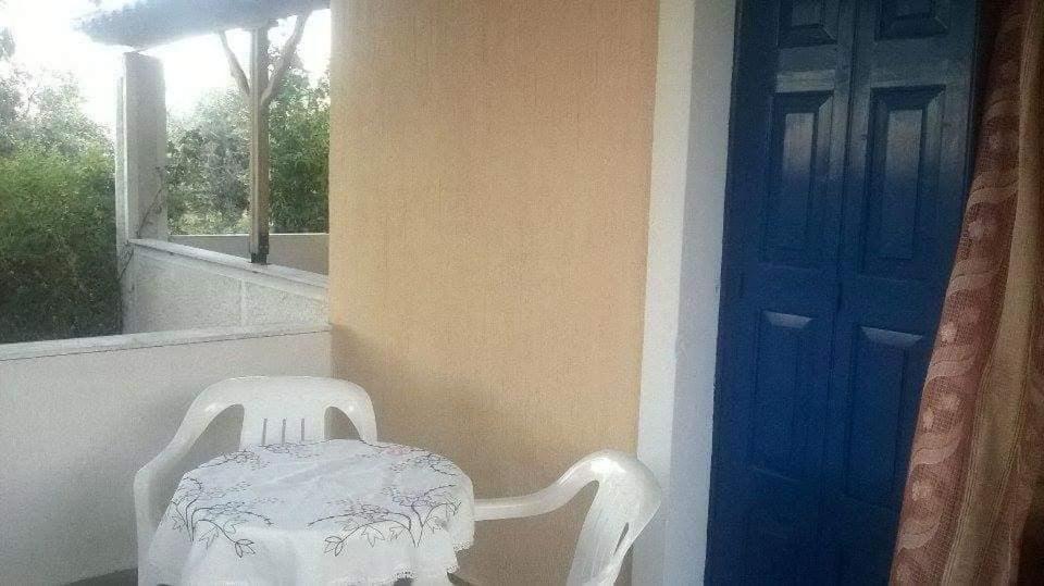 Oasis Studios Skala Kallonis Luaran gambar