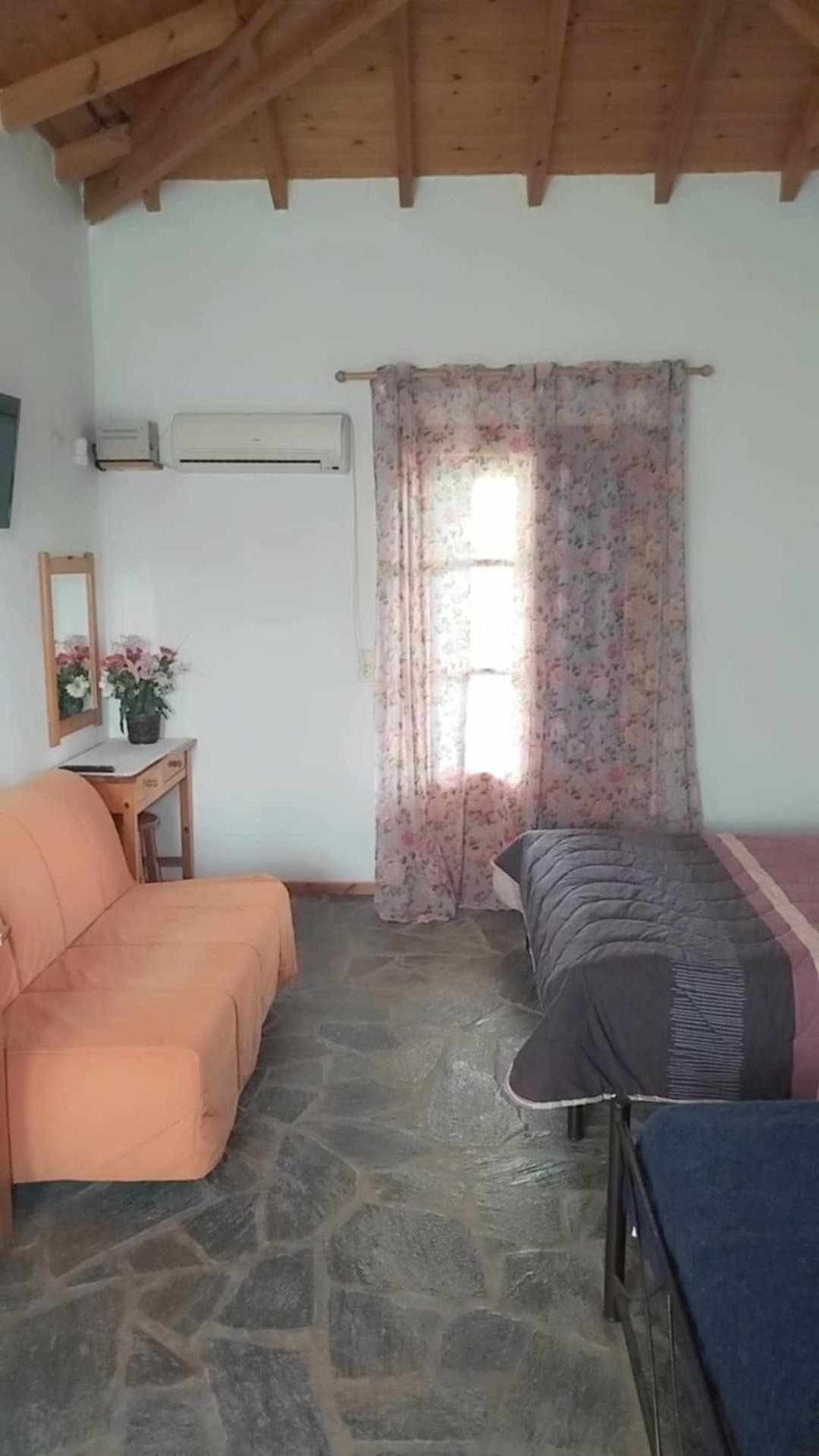 Oasis Studios Skala Kallonis Luaran gambar